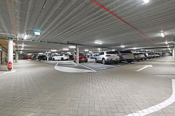 Medium property photo - Zodiakplein 93, 2516 CH Den Haag